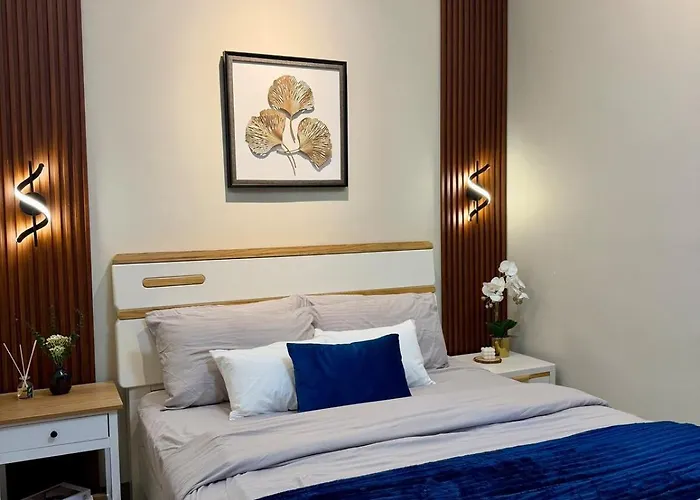 Uptown Luxe 2br I 4bedsi Balcony And Views At Bgc Manila