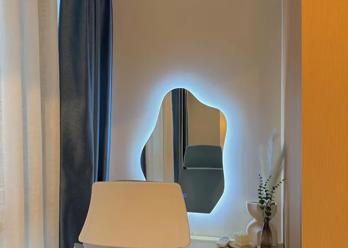 Uptown Luxe 2br I 4bedsi Balcony And Views At Bgc Apartment