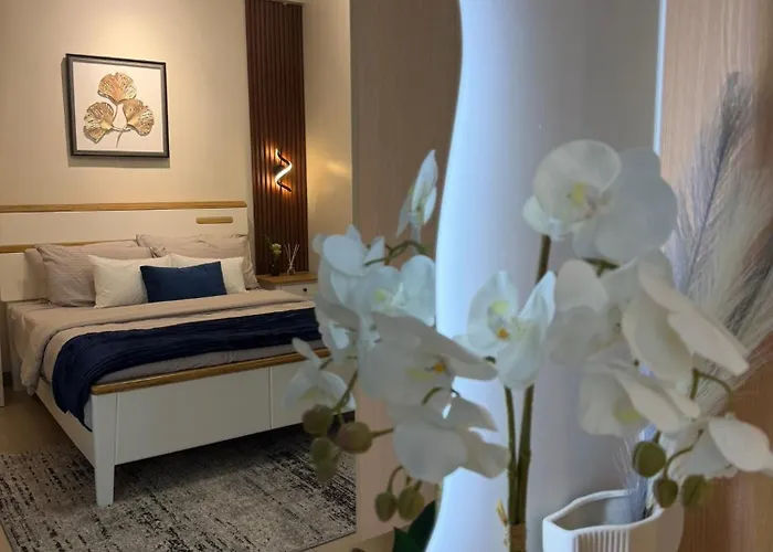 Uptown Luxe 2br I 4bedsi Balcony And Views At Bgc Apartment *
