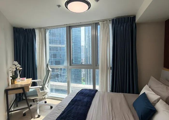 Uptown Luxe 2br I 4bedsi Balcony And Views At Bgc Apartment *