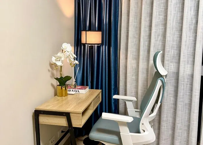 Uptown Luxe 2br I 4bedsi Balcony And Views At Bgc Apartment