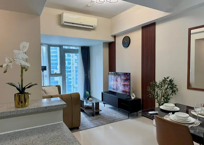 Uptown Luxe 2br I 4bedsi Balcony And Views At Bgc Manila