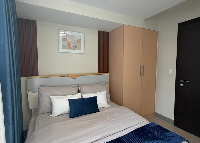 Uptown Luxe 2br I 4bedsi Balcony And Views At Bgc Apartment