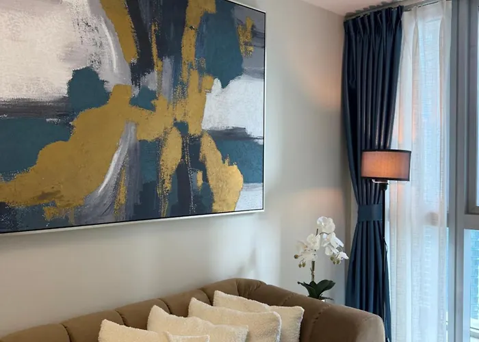 Uptown Luxe 2br I 4bedsi Balcony And Views At Bgc Apartment *