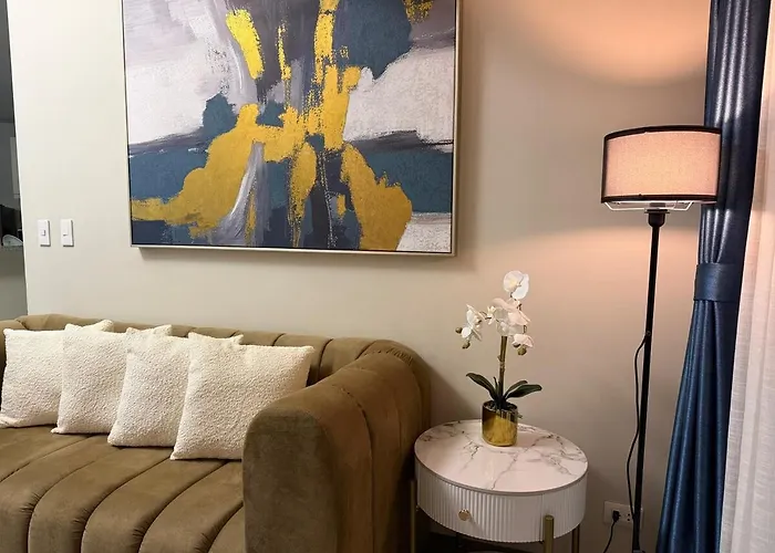 Apartment Uptown Luxe 2br I 4bedsi Balcony And Views At Bgc Manila