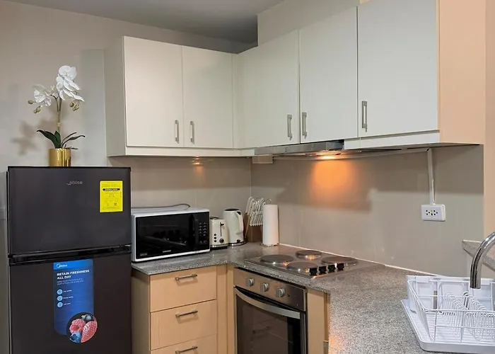 Uptown Luxe 2br I 4bedsi Balcony And Views At Bgc Apartment