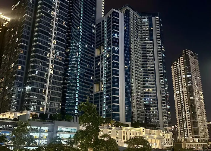 Uptown Luxe 2br I 4bedsi Balcony And Views At Bgc Apartment *